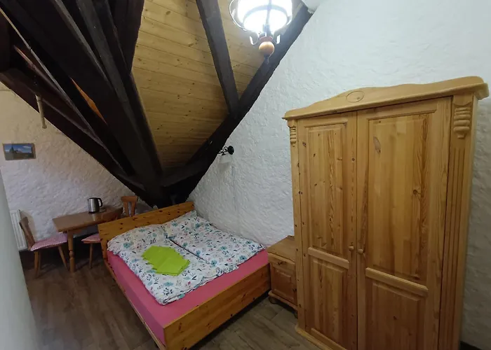 Kır Evi Annenske Strane