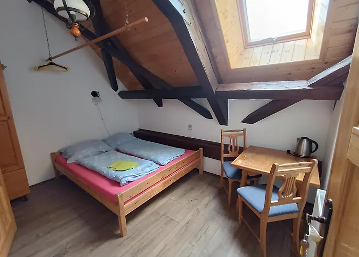 Annenske Strane Kır Evi *